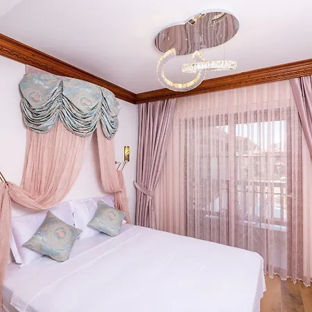 Elif Hanim & Ξενοδοχείο 3*