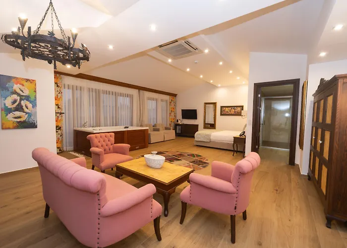 Elif Hanim & 3* Akyaka (Mugla)