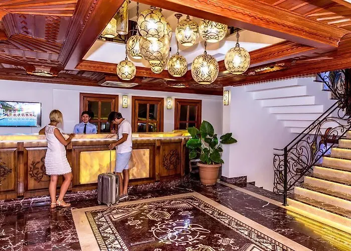 Elif Hanim & Hotell Akyaka (Mugla)