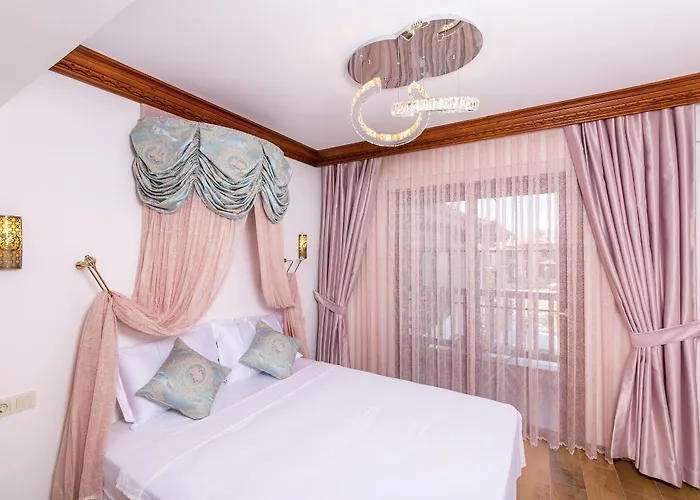 Elif Hanim & Hotel 3*