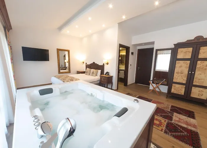 Elif Hanim & 3* Akyaka (Mugla)